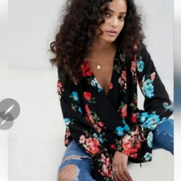 🍂🍁Gorgeous Asos floral blouse size 22 - Picture 3 of 6